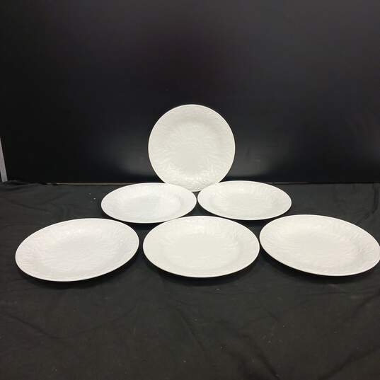 Bundle Of 6 Wedgewood White Ceramic Plates image number 5