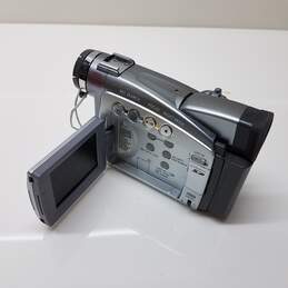UNTESTED Canon ZR85 MiniDv Camcorder Record Watch Play And Transfer alternative image