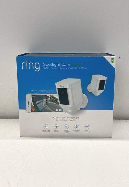 Ring Spotlight cam battery outdoor security camera and spotlight image number 1