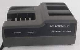 2 Motorola MT1000 Low Band radios w Charger alternative image
