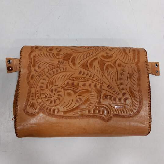 Brown Leather Tooled Pattern Clutch Style Wallet Handbag image number 2