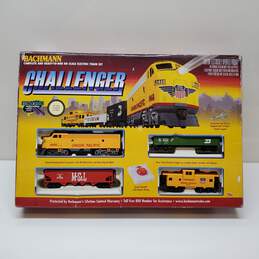 Bachmann 00621 The Challenger HO Scale Electric Train Set Untested