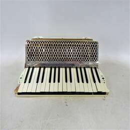 VNTG Carmen Brand 34 Key/48 Button White Piano Accordion