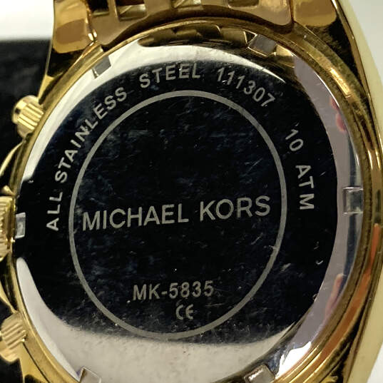 IOB Designer Michael Kors MK-5835 Gold-Tone Round  Dial Analog Wristwatch image number 4