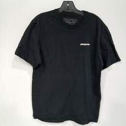 Patagonia Basic Black Patagonia Graphic T-Shirt Size Large