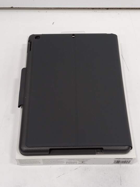 Logitech Slim Folio Case iPad 920-009460 image number 2