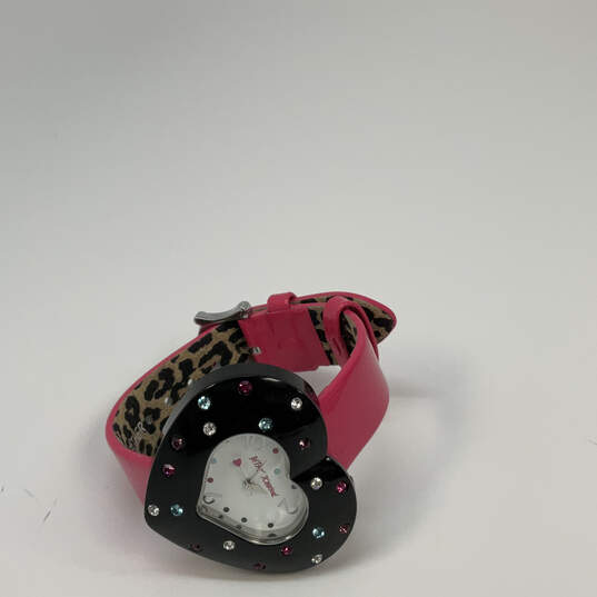 Designer Betsey Johnson BJ2208 Heart Pink Leather Strap Analog Wristwatch image number 3