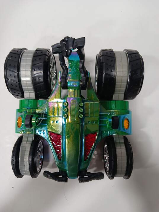 Overturn Champion R/C Remote Controlled Stunt Action Vehicle image number 2