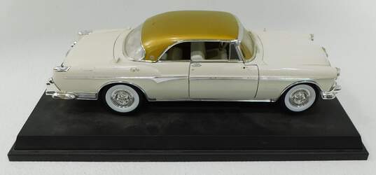 1955 CHRYSLER IMPERIAL 1:18 Scale Diecast CAR SIGNATURE Toy Model Cars Die Cast image number 3