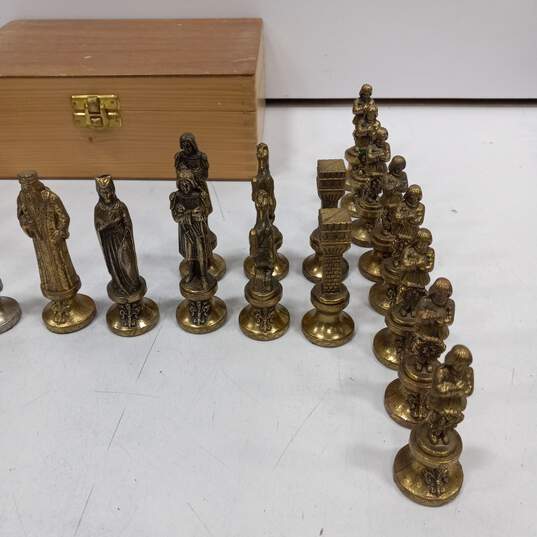 Wooden Box Full Chess Pieces Silver Tone & Gold Tone image number 3