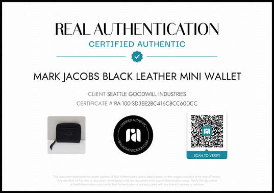Marc Jacobs Black Leather Mini Zip Around Wristlet Wallet AUTHENTICATED image number 2
