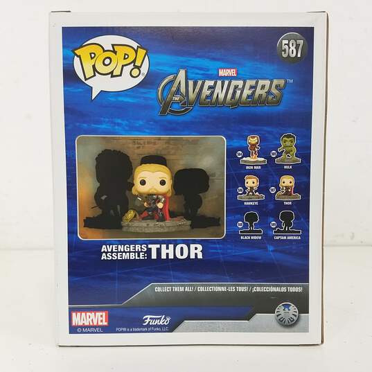 Funko Pop! Marvel Avengers Assemble: Thor #587 Deluxe image number 5