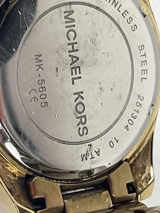 Womens MK-5605 Bradshaw Gold Date Indicator Round Quartz Wristwatch 154g image number 4