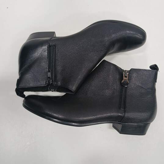 Munro American Nordstrom Black Leather Bootie Style Boots Size 7N image number 4