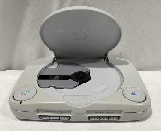 Sony PlayStation 1 Slim image number 2