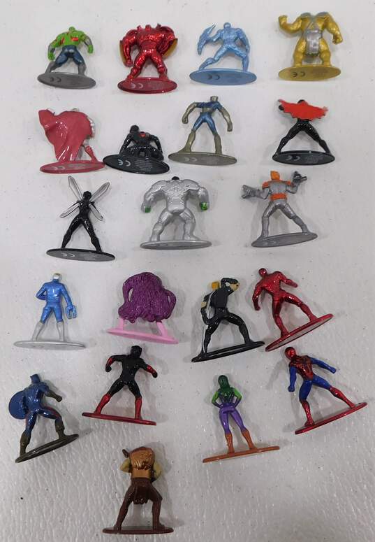 Jada Toys Inc. Brand Marvel Superhero Metal Miniature Figurines (Set of 20) image number 4
