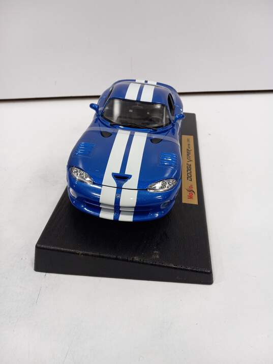 Maisto Special Edition Dodge Viper 1:18 image number 3