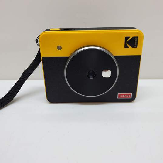 KODAK Mini Shot 3 Retro C300R 2-in-1 Instant Digital Camera and Photo Printer image number 1