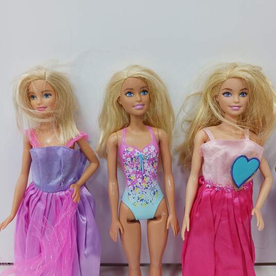 Mixed Lot of 6 Assorted Barbie Dolls image number 3