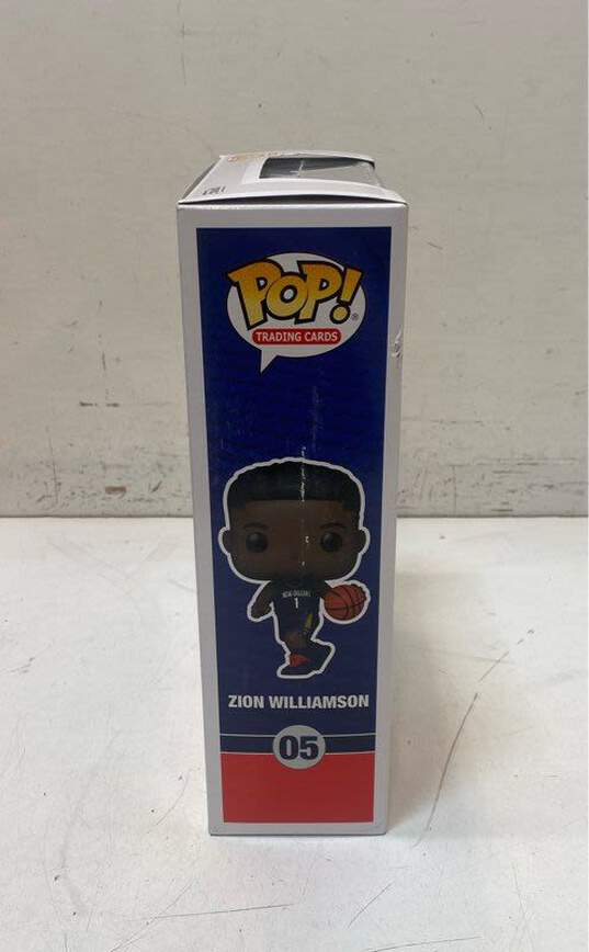 Funko Pop! Trading Card & Vinyl Figure - Zion Williams New Orleans Pelicans image number 3