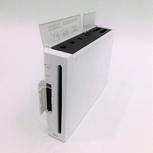 Wii 3 Games Power AV Cable Sensor Remote Joy Stick image number 2