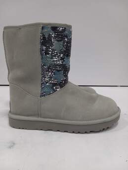 Ugg Women's S/N 1111029 Gray Sequin Stars Classic Short Boots Size 9