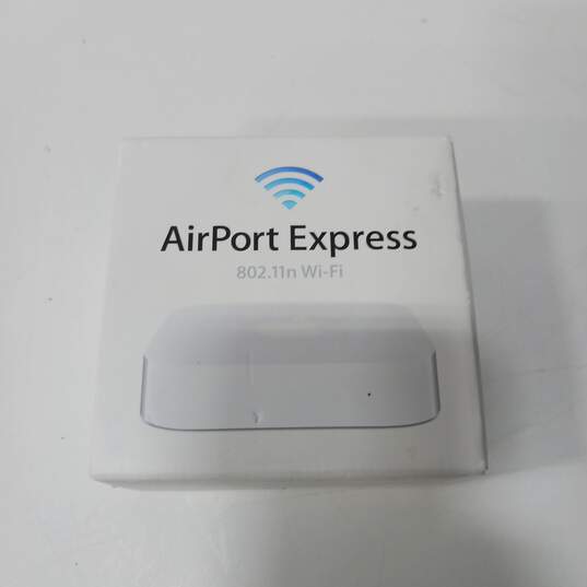 Apple AirPort Express Base Station MC414LL/A In Box image number 3