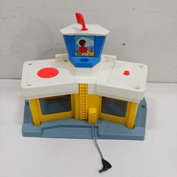 Fisher Price Airport Little People Playset alternative image
