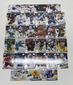 Hockey Cards Box Lot alternative image