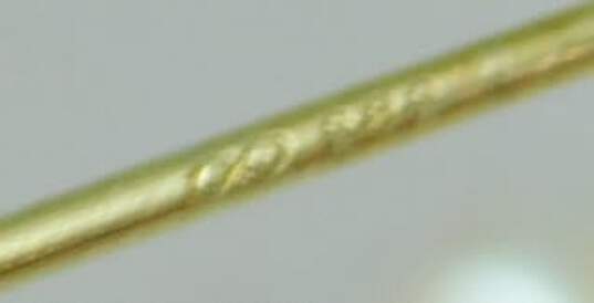 14K Yellow Gold Pearl Hoop Earrings 4.6g image number 3