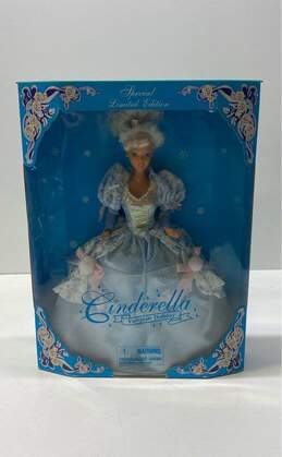 Jakks Pacific Cinderella Fairytale Holiday Edition Fashion Doll