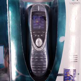 Logitech Harmony 880 Universal Remote Control with Charging Dock alternative image