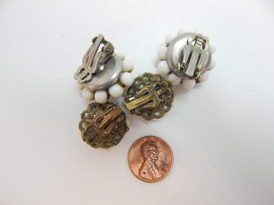 2 Pairs - VNTG Mid Century White Milk Glass Beaded Clip Earrings image number 2