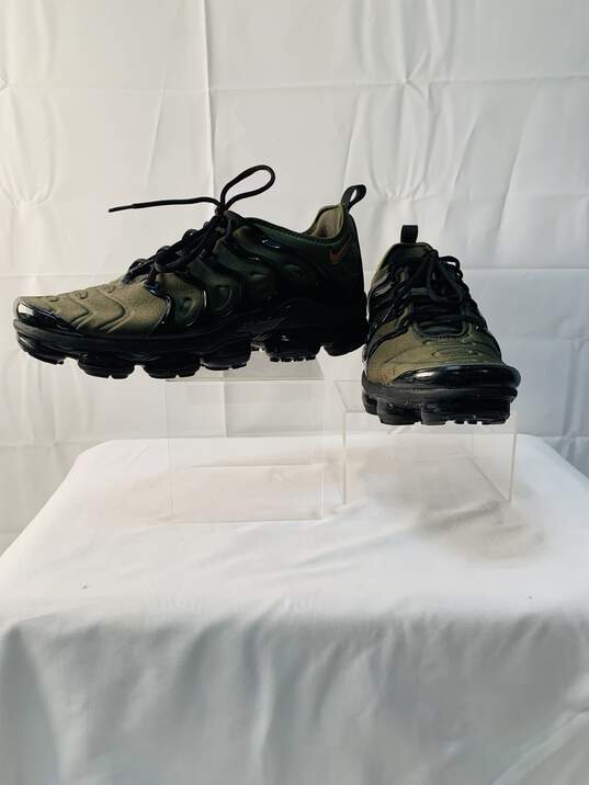 Men's Army Green And Black Air Nikes Tennis Shoes Size:12 image number 3