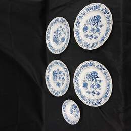 5pc Harmony House Blue Bonnet Pattern Dinner Plates & Desert Bowl