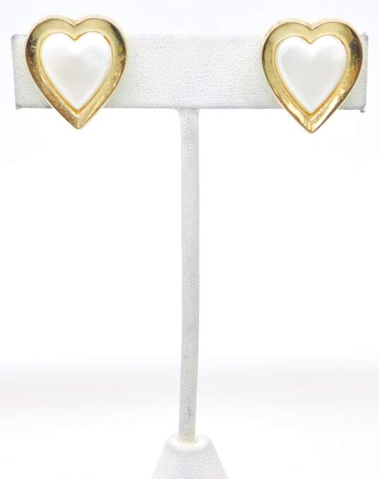 Vintage Crown Trifari & Marvella Milk Glass & White Clip Earrings 29.2g image number 2