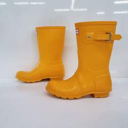 Hunter Yellow Rain Boots Size 6 alternative image
