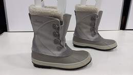 Women's Frost Gray Lace-Up Snow Boots Size 8M