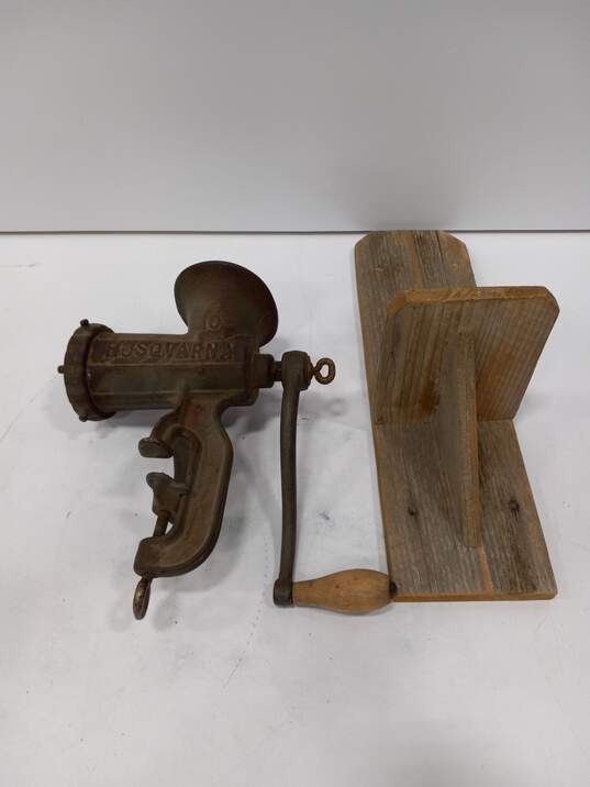 Vintage Reliance Swiss Made Metal Meat Grinder With Wood Mount image number 1