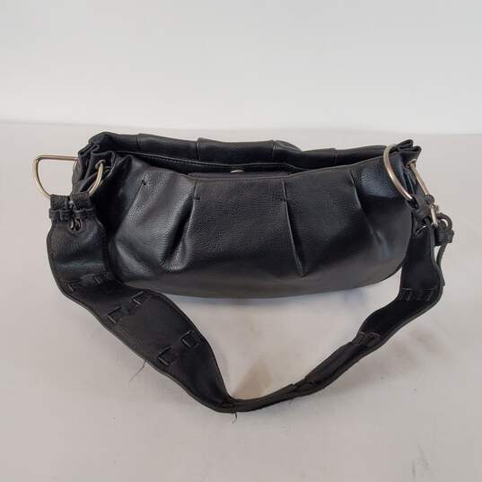 Tommy Hilfiger Women Black Handbag image number 3