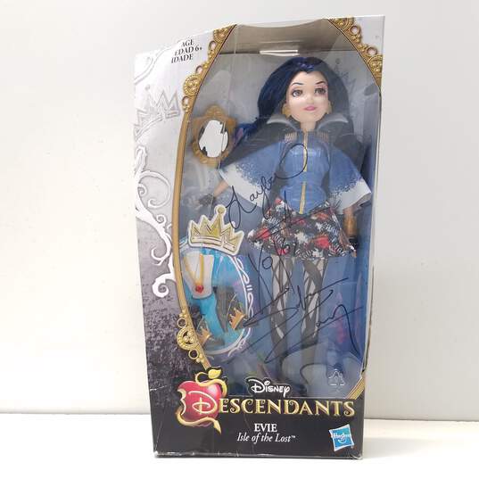 Evie Doll From Disney Film Descendants Signed by  Actor Sofia Carson image number 1