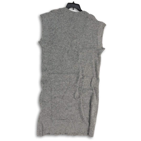 NWT Womens Gray V-Neck Sleeveless Tight Knit Pullover Sweater Size Medium image number 2