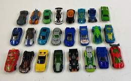 Lot of Assorted Die Cast Toy Cars alternative image