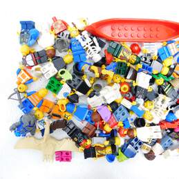 9.3 Oz. LEGO Miscellaneous Minifigures Bulk Lot alternative image