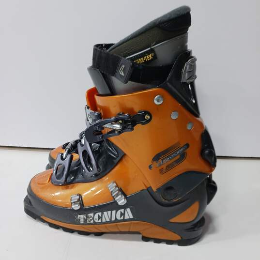 Tecnica Ski Boots SZ 8.5 image number 4
