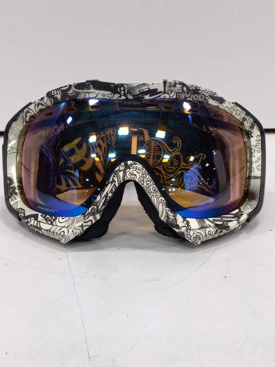 Smith Prodigy Ski Goggles with Storage Case image number 2
