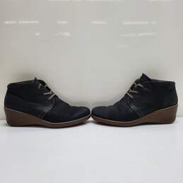 ECCO Women's Light Chukka Shoe Size EU 38/ US 7.5 Black & Brown