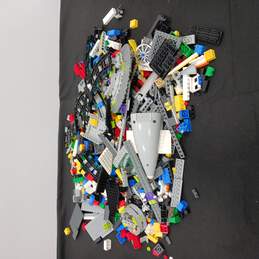 4 lb Bundle of Assorted Lego Bricks