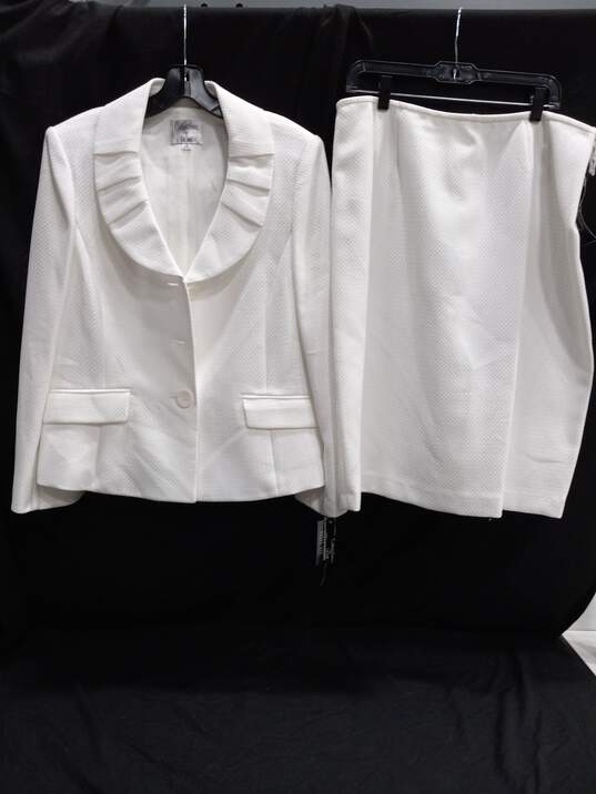 Collections For Le Suit Light Ivory White 2 Piece Skirt Suit Set Size 16 NWT image number 1