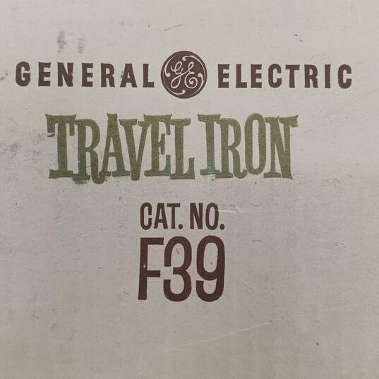Vintage General Electric Travel Spray Steam Iron Worldwide image number 2